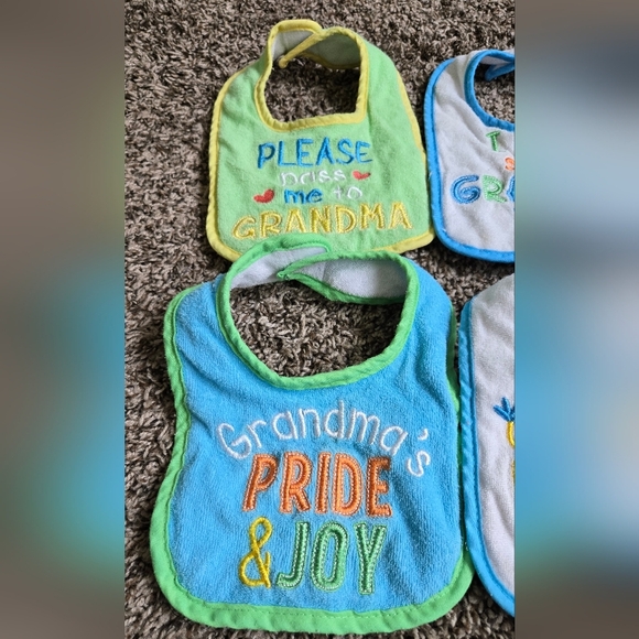 *3/$15 Baby Bibs Grandma set of 4 multi colored - Picture 3 of 7